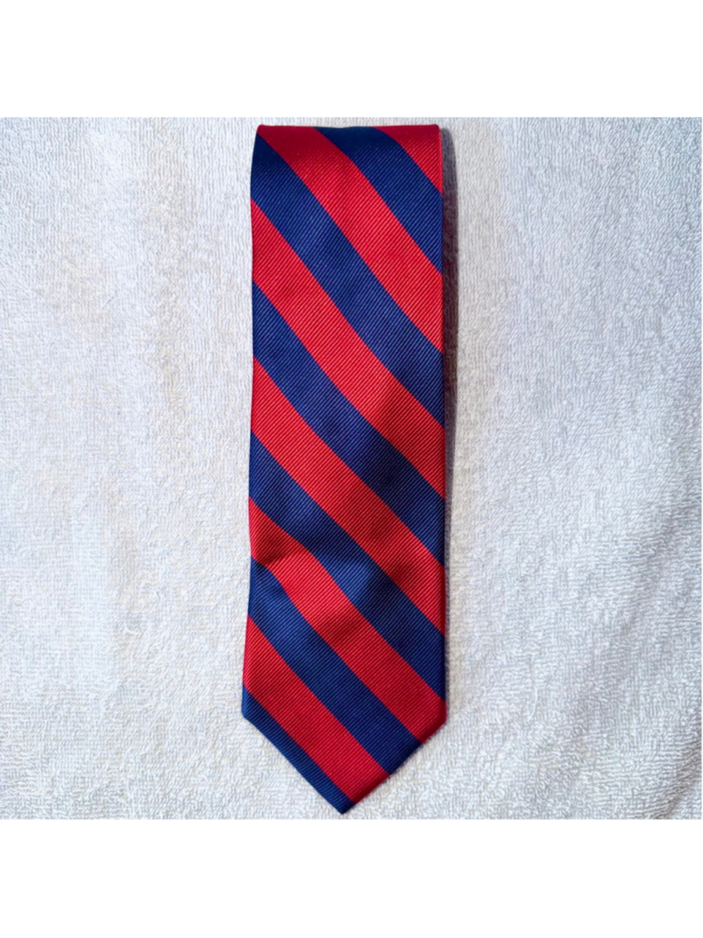 EUC Mens Lands' End 100% Silk Red/Blue Diagonal Stripe Neck Tie